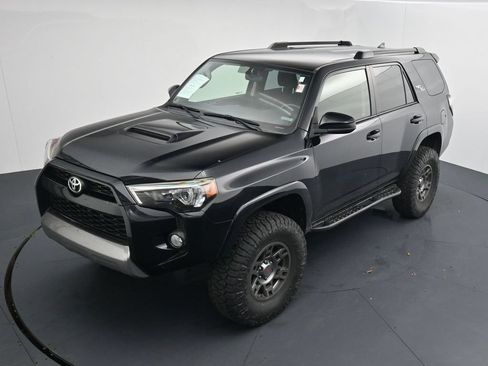 Used 2019 Toyota 4Runner TRD Off-Road AWD/4WD image 12