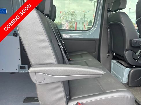 Used 2023 Mercedes-Benz Sprinter 2500 image 29