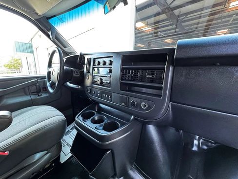 Used 2016 Chevrolet Express 3500 LS RWD image 29