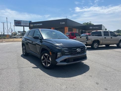Certified 2025 Hyundai Tucson SEL FWD image 2