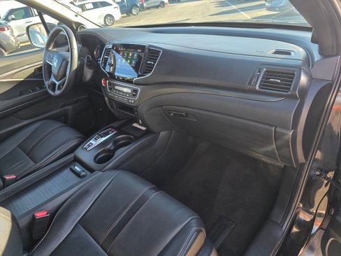 Used 2022 Honda Pilot TrailSport image 37