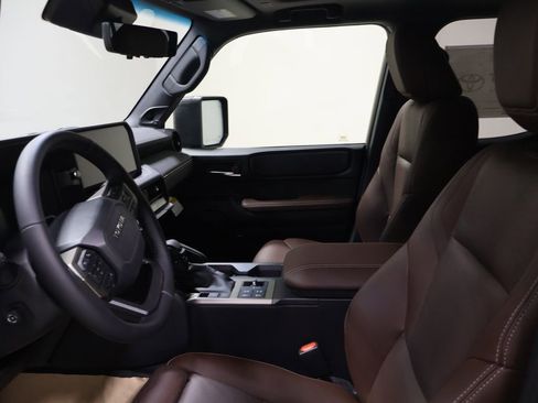 New 2026 Toyota Land Cruiser image 10