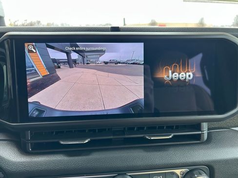 New 2026 Jeep Gladiator Sport image 14