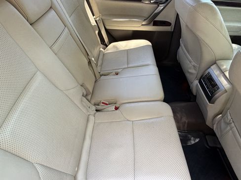 Used 2011 Lexus GX 460 w/ Comfort Plus Pkg AWD/4WD image 38