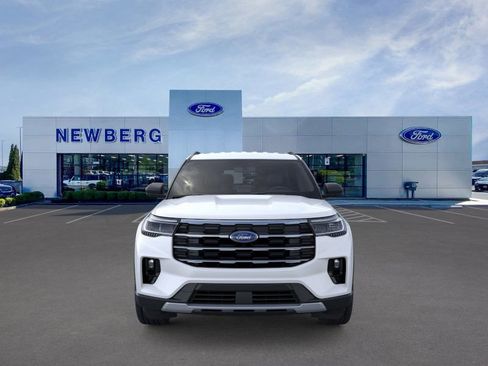 New 2026 Ford Explorer Active image 2