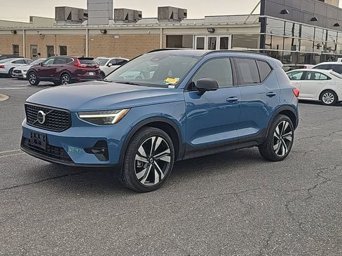 Used 2023 Volvo XC40 B5 Ultimate w/ Protection Package Premier image 15