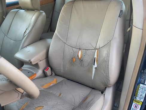 Used 2006 Toyota Avalon XLS image 10