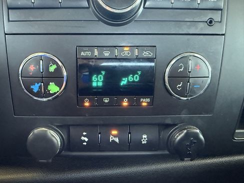 Used 2013 Chevrolet Silverado 1500 LT image 28