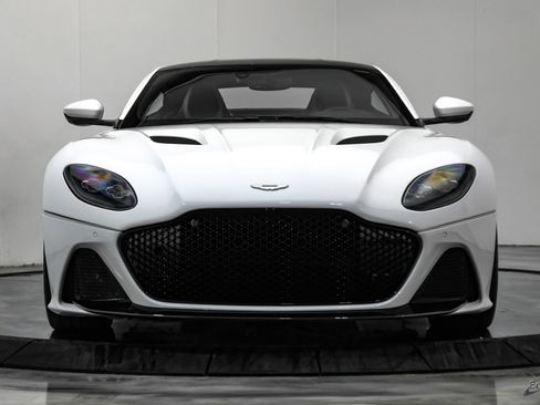Used 2023 Aston Martin DBS Coupe RWD image 32