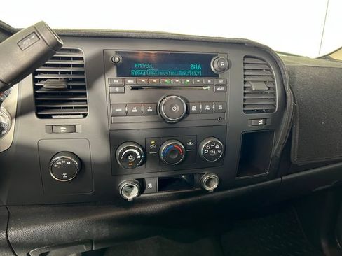 Used 2009 Chevrolet Silverado 1500 LT w/ Power Pack Plus AWD/4WD image 17