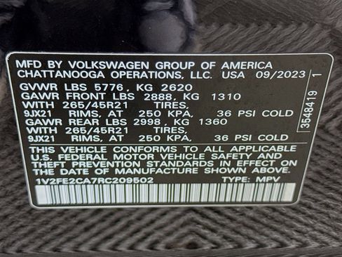Certified 2024 Volkswagen Atlas Cross Sport SEL Premium R-Line AWD/4WD image 33