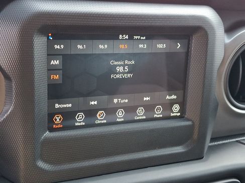 Used 2023 Jeep Wrangler Unlimited Sport AWD/4WD image 18