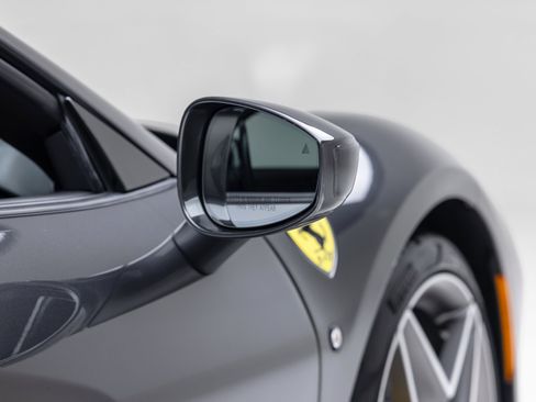 Certified 2022 Ferrari F8 Tributo RWD image 25
