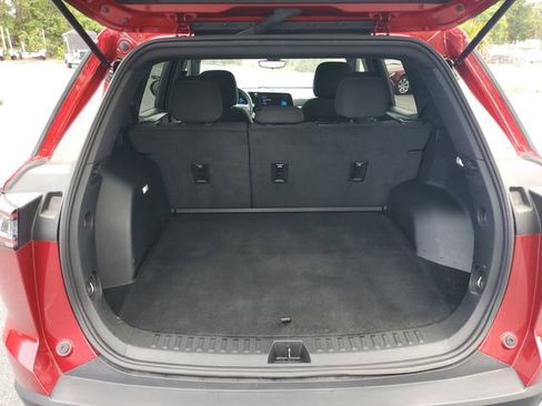 Certified 2025 Chevrolet Equinox LT w/ Safety and Technology Package FWD image 8