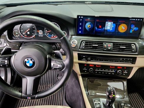 Used 2014 BMW 550i xDrive Sedan image 16