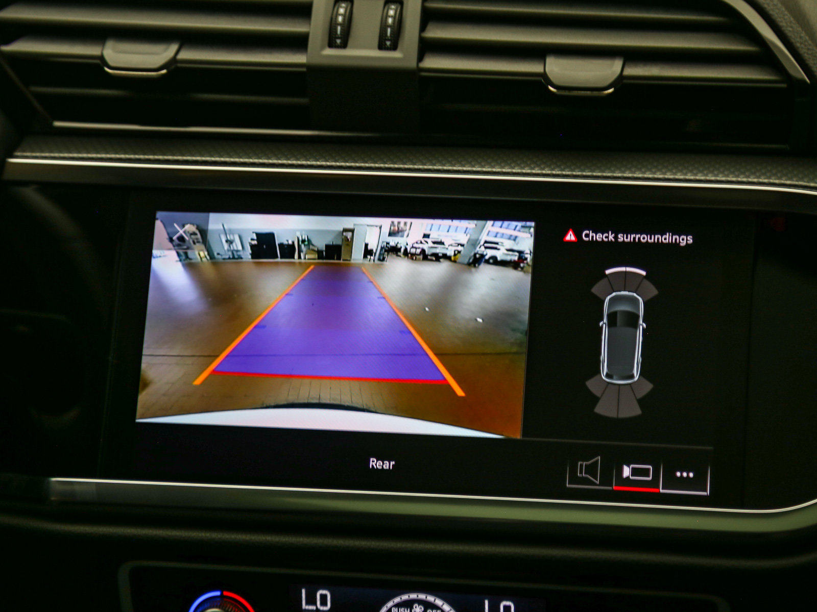 Certified 2025 Audi Q3 2.0T Premium AWD/4WD image 15