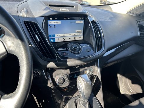 Used 2016 Ford Escape Titanium image 31