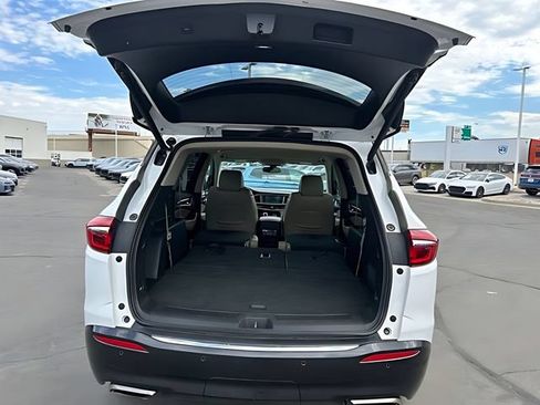 Used 2019 Buick Enclave Essence FWD image 15