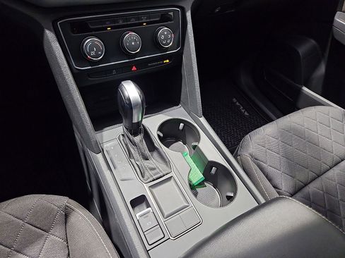 Certified 2021 Volkswagen Atlas S FWD image 22