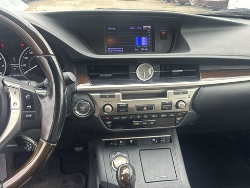 Used 2014 Lexus ES 350 w/ Premium Package FWD image 10
