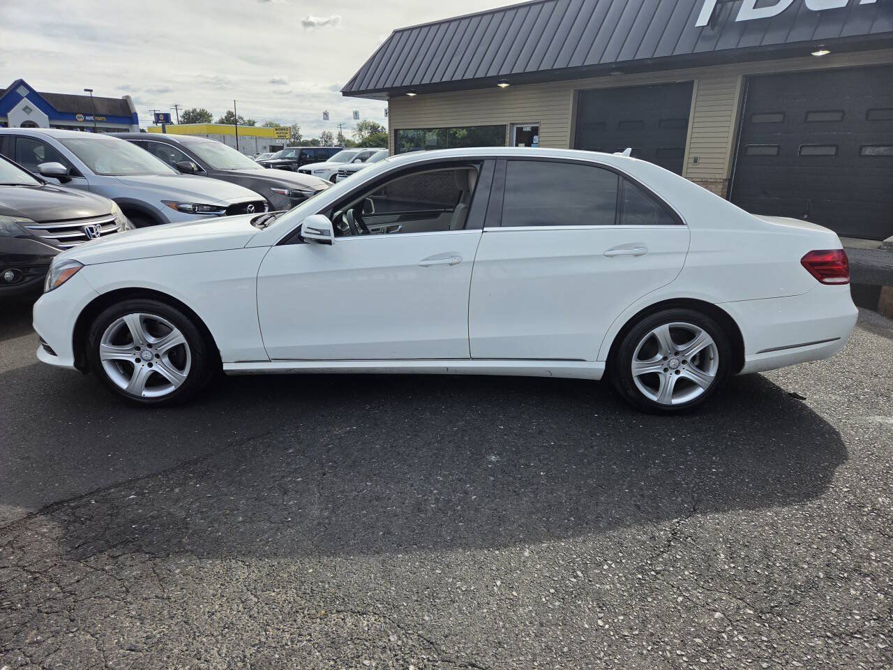 Used 2014 Mercedes-Benz E 350 4MATIC Sedan w/ Premium 1 Package image 8