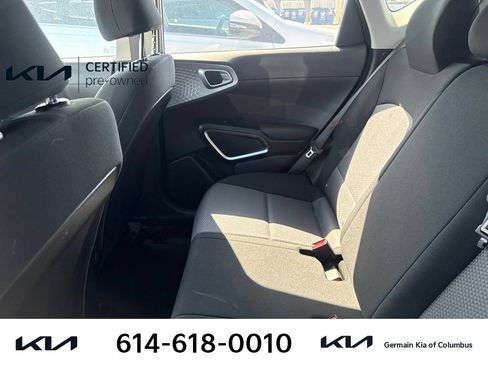 Certified 2025 Kia Soul LX w/ LX Technology Package FWD image 9