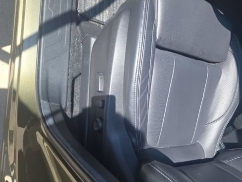 Used 2025 Subaru Ascent Limited AWD/4WD image 8