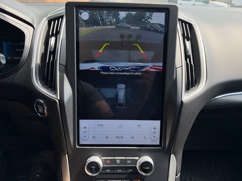 Used 2024 Ford Edge ST-Line w/ Class II Trailer Tow Package AWD/4WD image 23