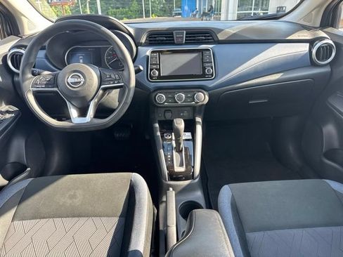Used 2024 Nissan Versa SV FWD image 10