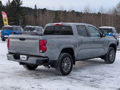 Used 2023 Chevrolet Colorado LT w/ LT Convenience Package image 5
