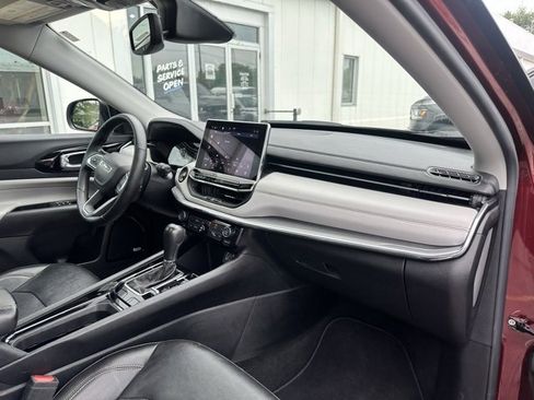 Used 2022 Jeep Compass Limited w/ Sun and Sound Group image 14