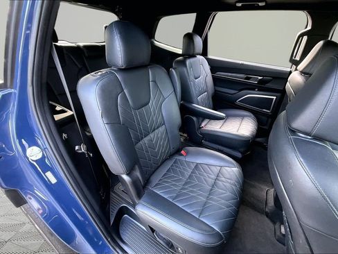 Used 2024 Kia Telluride EX X-Line AWD/4WD image 19