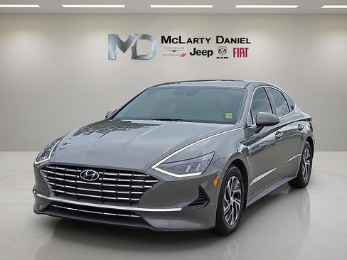 Used 2021 Hyundai Sonata Blue FWD image 2