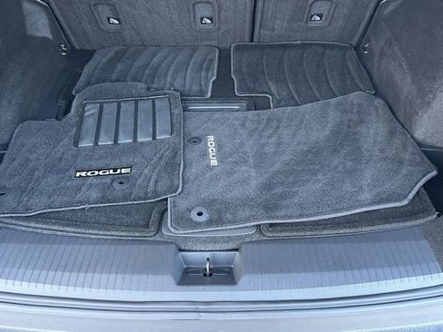 Certified 2023 Nissan Rogue SL image 18