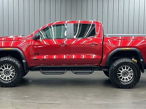 Used 2024 GMC Canyon AT4X image 2