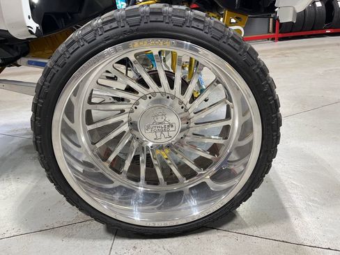 Used 2021 Ford F250 Platinum w/ Tremor Off-Road Package image 14