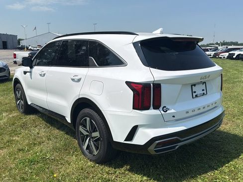 Used 2022 Kia Sorento S FWD image 5