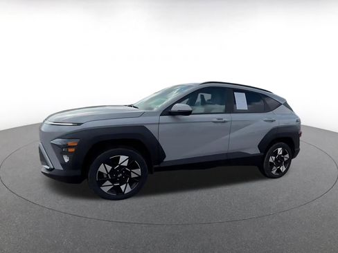 Used 2025 Hyundai Kona SEL image 8