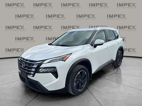 Used 2024 Nissan Rogue SV w/ SV Premium Package FWD image 1