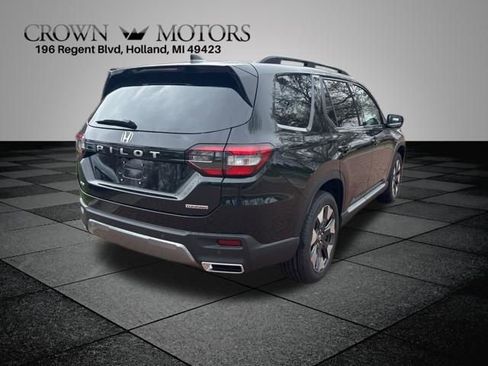 New 2026 Honda Pilot Touring image 9