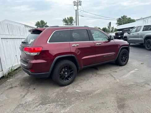 Used 2018 Jeep Grand Cherokee Limited AWD/4WD image 4