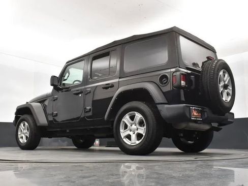 Used 2022 Jeep Wrangler Unlimited Sport image 12