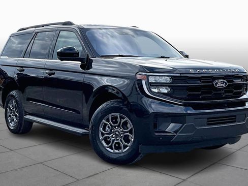 Used 2025 Ford Expedition Active image 6