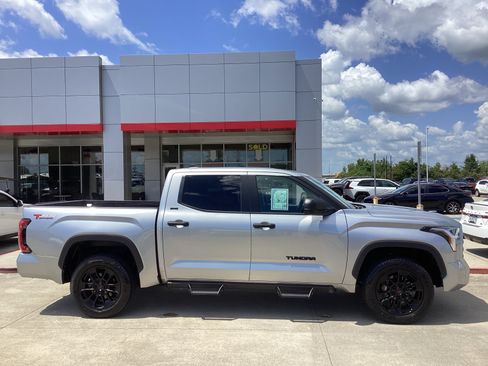 Used 2024 Toyota Tundra SR5 AWD/4WD image 8