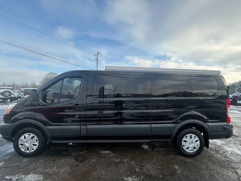 Used 2017 Ford Transit 350 XLT image 3