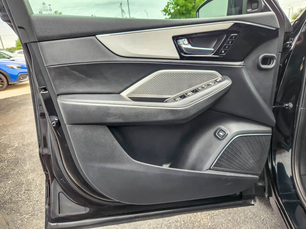 Used 2023 Acura MDX SH-AWD image 16