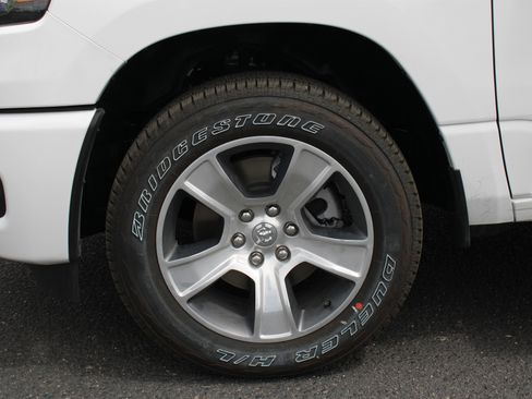 New 2026 RAM 1500 Express AWD/4WD image 37