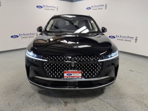 New 2026 Lincoln Nautilus Premier image 2