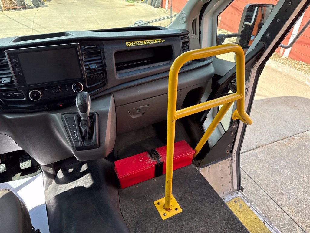 Used 2022 Ford Transit 350 DRW RWD image 10