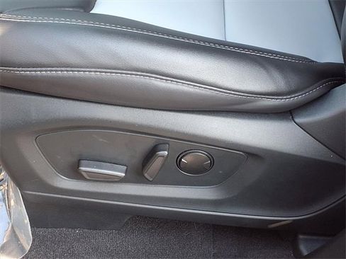 Certified 2023 Ford Explorer XLT w/ Equipment Group 202A image 5